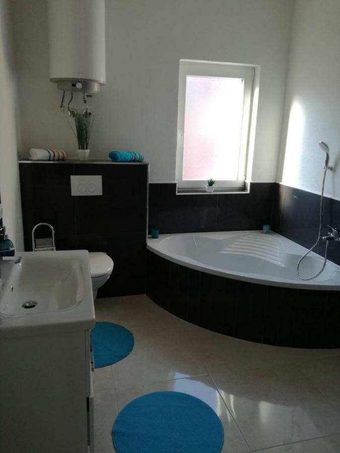 Apartman Adriatic Traù Esterno foto