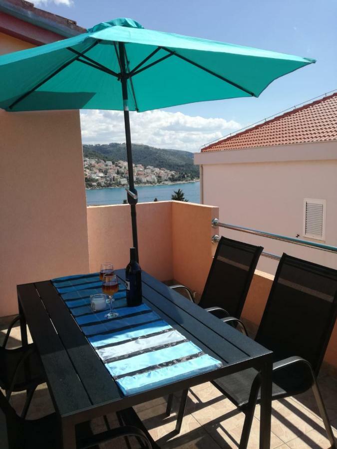 Apartman Adriatic Traù Esterno foto