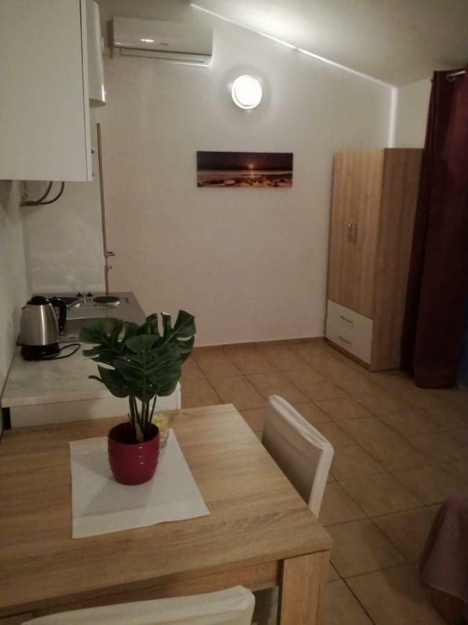 Apartman Adriatic Traù Esterno foto